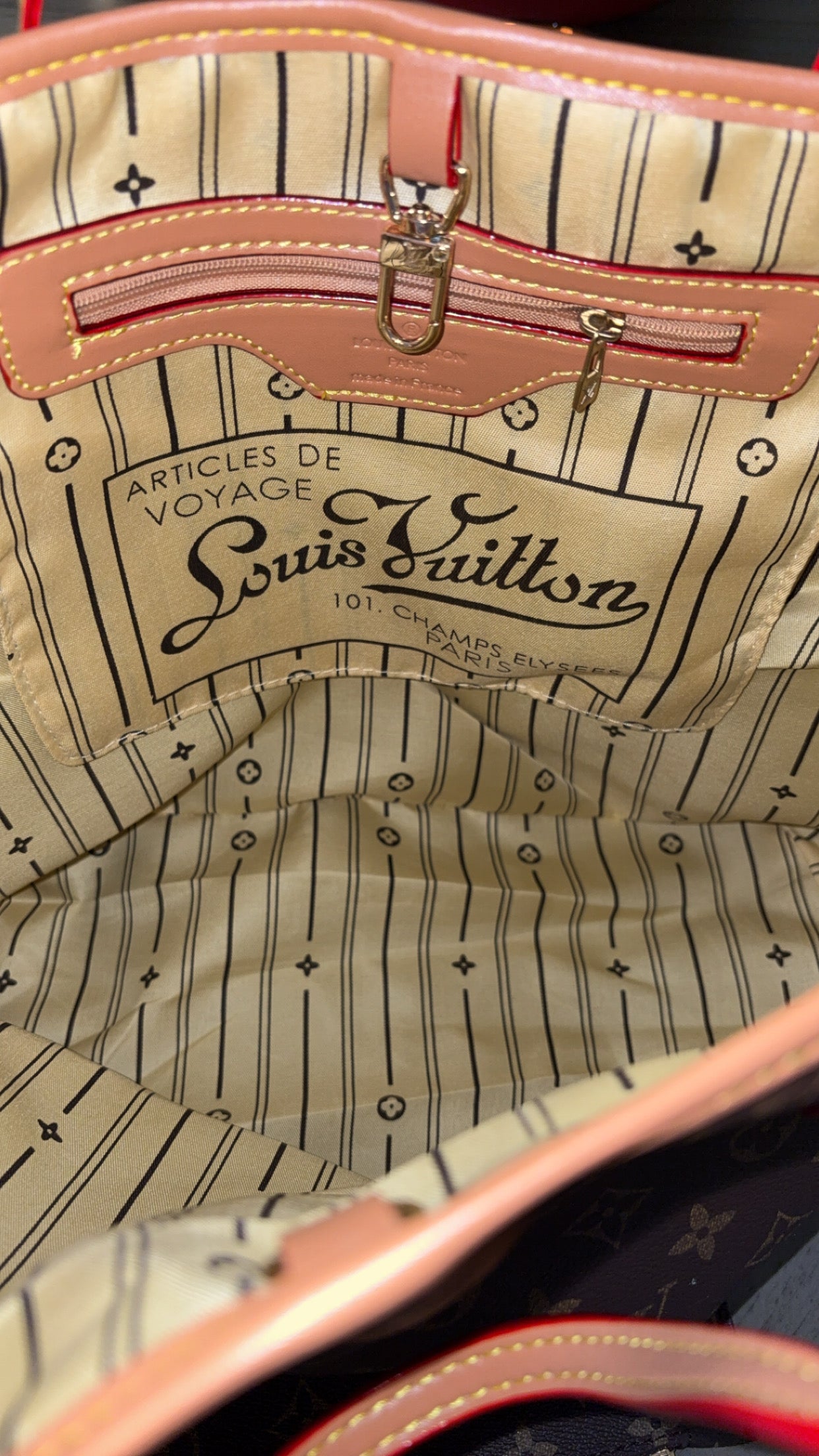 LV purse