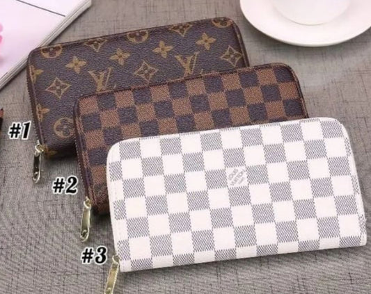 Single zipper wallet