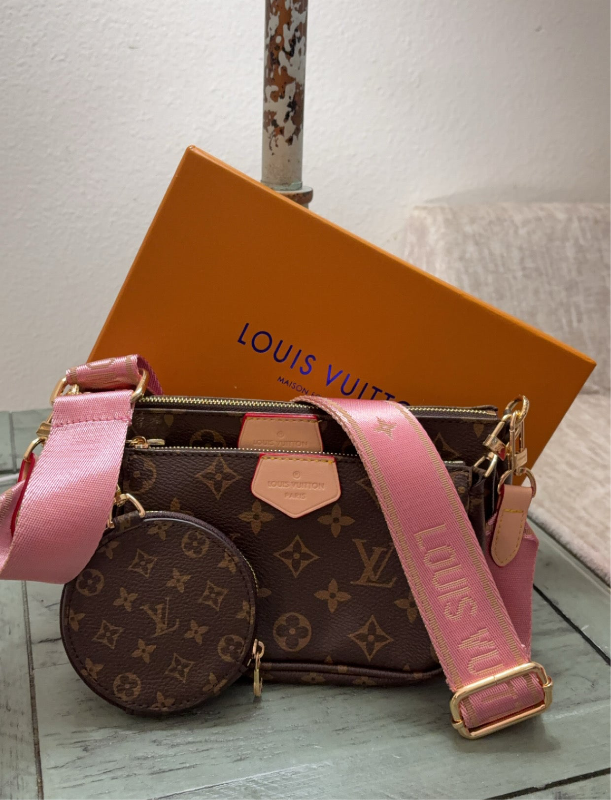 LV purse